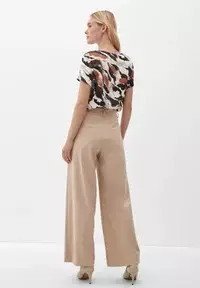 بلوز آستین کوتاه مدل TL-11 برند S.OLIVER - زیبایی و شیاطین در یک تصویر